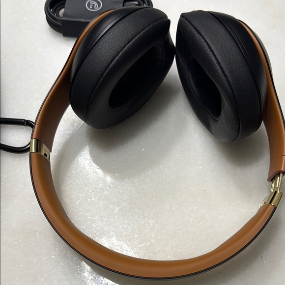 Beats by Dr Dre…Black Headphones with case - Picture 9 of 12